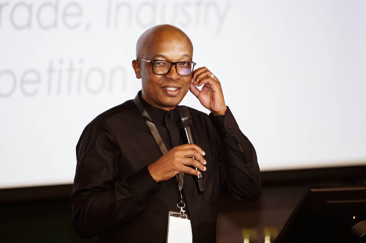 Horizontal copy_0009_Dean Ndlovu01_358