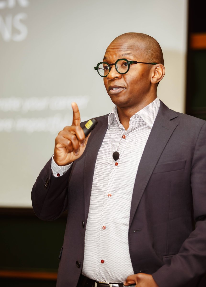 Vertical_0000_Dean Ndlovu01_111